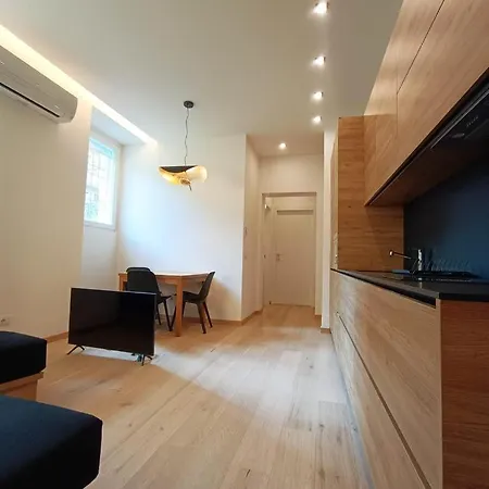 Appartamento Casa Indipendenza *