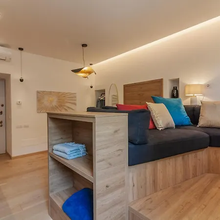 Casa Indipendenza * Como